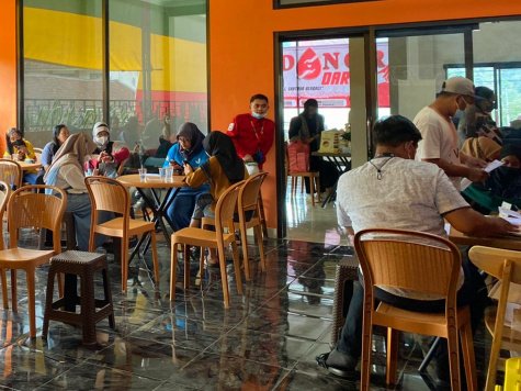 KSR-PMI Bersama Komunitas Donor Darah Kecamatan Ngantang, Gelar Giat Donor Darah Di MIMO Caffe