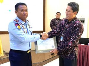 Lapas Kelas IIB Kabupaten Mojokerto Meraih Penghargaan Satker Peraih Nilai Kinerja Pelaksanaan Anggaran Terbaik Peringkat 1 Pagu DIPA 5,5 M sampai 20 M semester II Tahun anggaran 2022