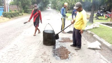 Jalan Rusak Berlubang: