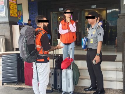 Imigrasi Ngurah Rai, Pindahkan Pasangan WNA Yang Kerap Tak Bayar Saat Makan di Restoran ke Rudenim Denpasar