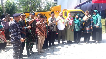 Bupati Gresik Resmikan TPST Bawean di Desa Diponggo