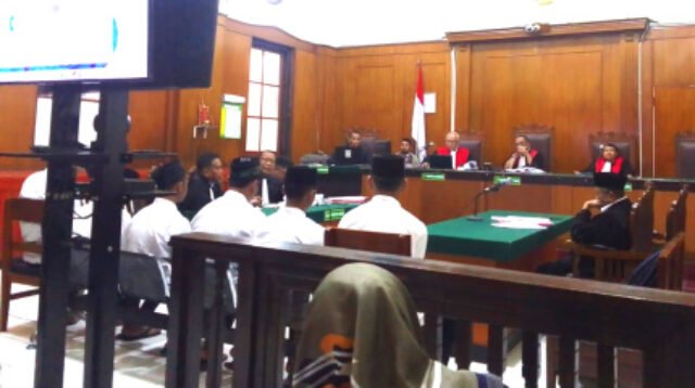 Enam Terdakwa dalam Kasus Pengeroyokan yang Menyebabkan Kematian Disidangkan di PN Surabaya