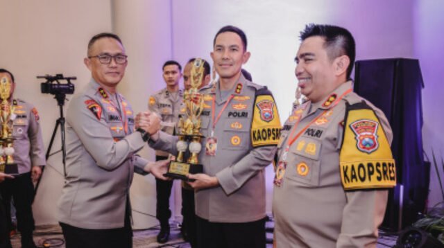 Polres Jombang Terima Penghargaan Kapolri dan Kapolda Jatim