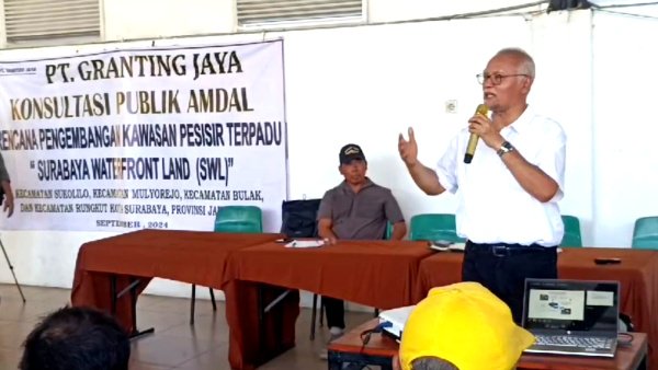 Ratusan Warga Tolak Reklamasi dan Bubarkan Sosialisasi Amdal Proyek Nasional Surabaya Waterfront Land