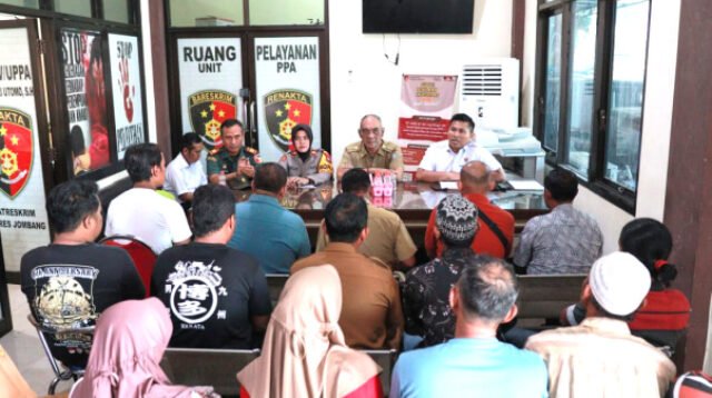 Perselisihan Antar Dusun Berujung Tawuran Saat Karnaval di Jombang, Diselesaikan Dengan Restorative Justice, Warga Kembali Guyub