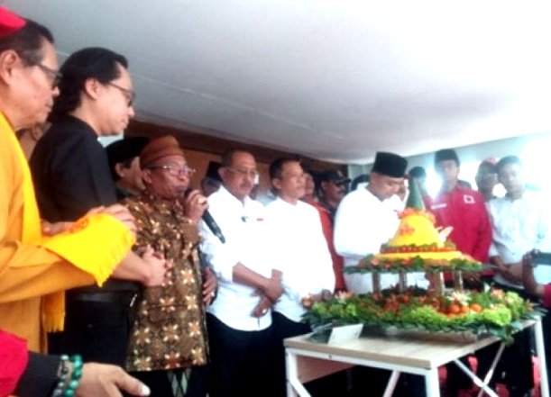 Setelah Dapat Nomor Urut 1, Eri Cahyadi-Armuji Resmikan Posko Pemenangan di Surabaya