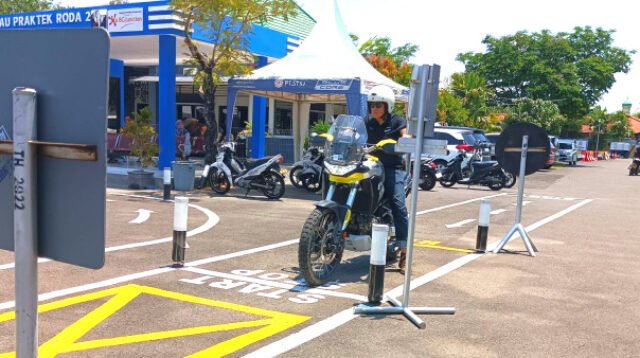 Satlantas Polrestabes Surabaya Menghimbau SIM C1 Untuk 250cc Bagi Pengguna Kendaraan R2