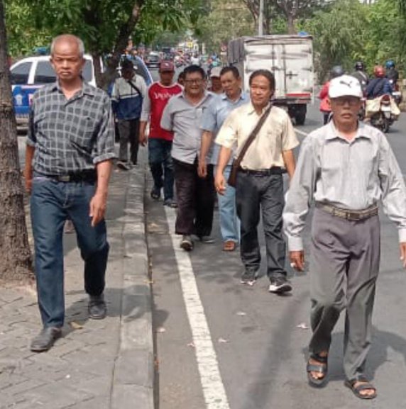 Warga Protes Pembongkaran Gapura Duku Karangan, PT BUM Terancam Dilaporkan ke Polrestabes Surabaya