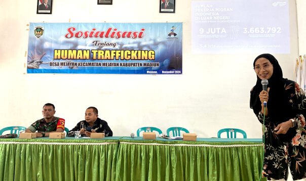 Kades Mejayan Beserta BP2MI Gelar Sosialisasi Human Trafficking