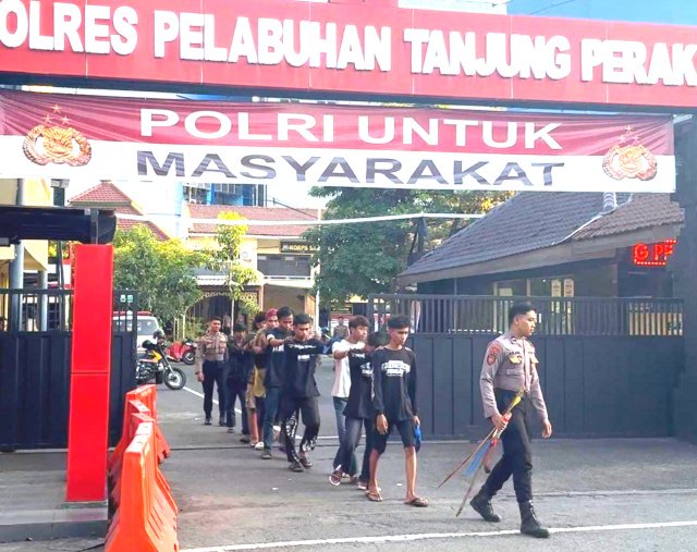 Sat Samapta Polres Pelabuhan Tanjung Perak Amankan 11 Remaja Hendak Tawuran di Kenjeran Surabaya