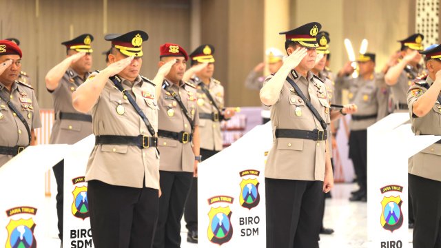 Kapolda Jatim Pimpin Sertijab Sejumlah Pejabat Utama dan Sejumlah Kapolres, Ini Daftar Lengkap Pejabat Baru