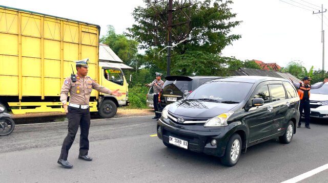 Satlantas Polres Sampang Gelar Operasi Gabungan Tertib Lalu Lintas dan Pajak Kendaraan