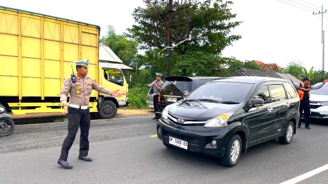 Satlantas Polres Sampang Gelar Operasi Gabungan Tertib Lalu Lintas dan Pajak Kendaraan