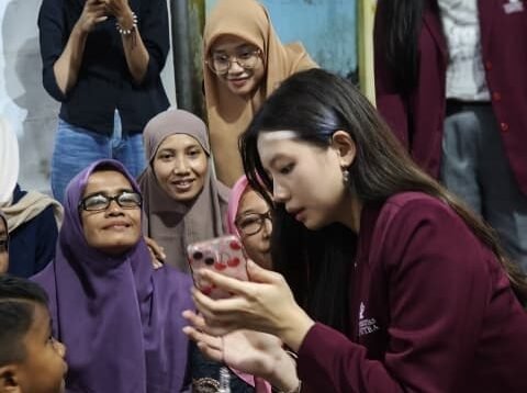 Mahasiswa Universitas Ciputra Dukung UMKM Dupak Magersari Lewat Pelatihan Logo dan Konten Digital