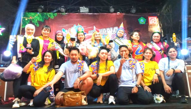 HUT ke-7, Made Organize Gelar Senam Gratis yang Dibanjiri Ratusan Peserta di Festival Tabolabale Sidoarjo