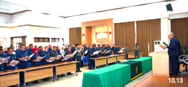 Komitmen Anti-KKN Ditegaskan, PT Surabaya Lakukan Penandatanganan Pakta Integritas