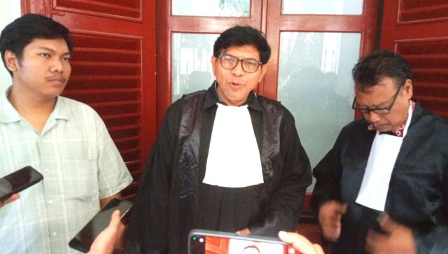 JPU Tuntut 7 Bulan Perkara Dugaan Gadaikan Mobil Rental